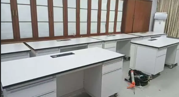 Laboratory Furniture & Solutions